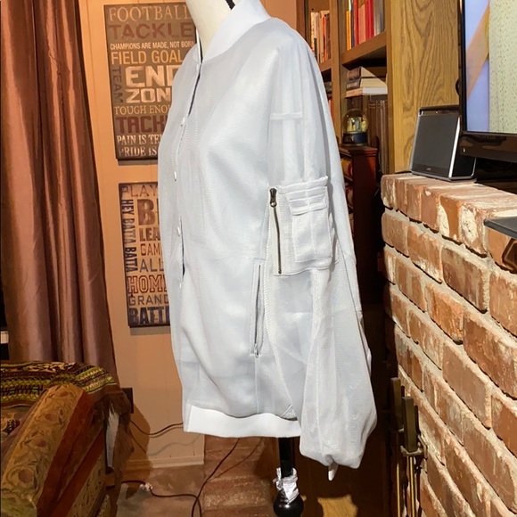 Álo Field Bomber Jacket in dove gray. - Picture 3 of 11